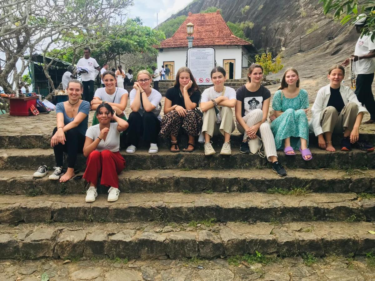 Sigiriya Village Home Stay Luaran gambar